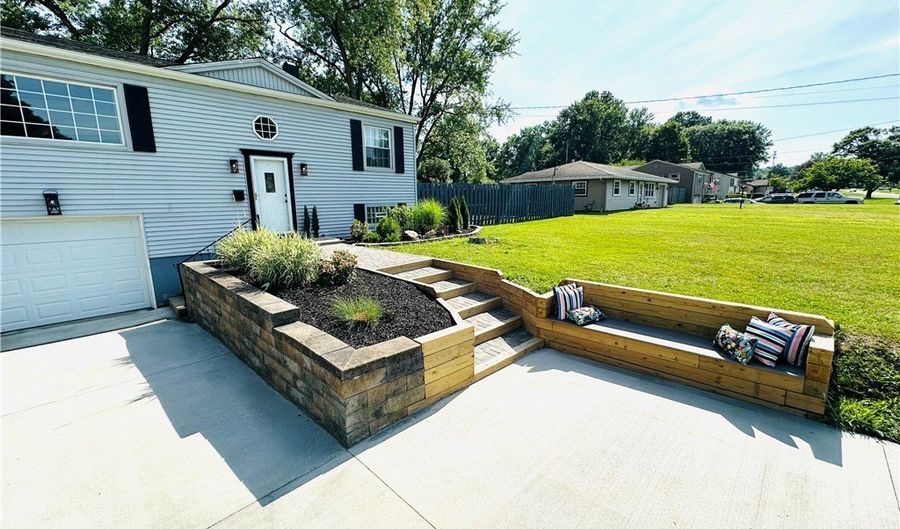 4235 Patricia Ave, Austintown, OH 44511 - 4 Beds, 2 Bath