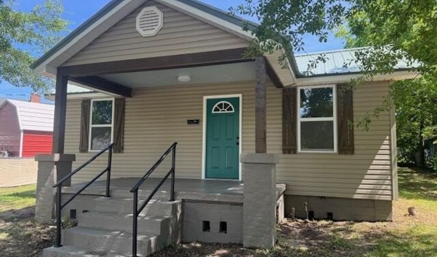 104 S 9th Ave, Amory, MS 38821 - 2 Beds, 2 Bath