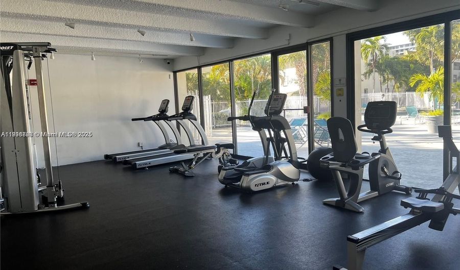 20200 W Country Club Dr 112, Aventura, FL 33180 - 3 Beds, 3 Bath