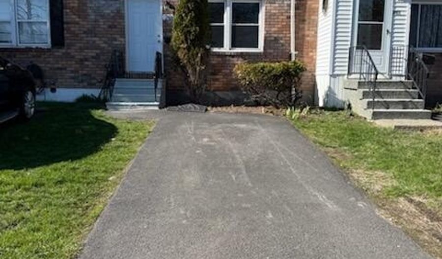 285 Mt Hope Dr, Albany, NY 12202 - 3 Beds, 2 Bath