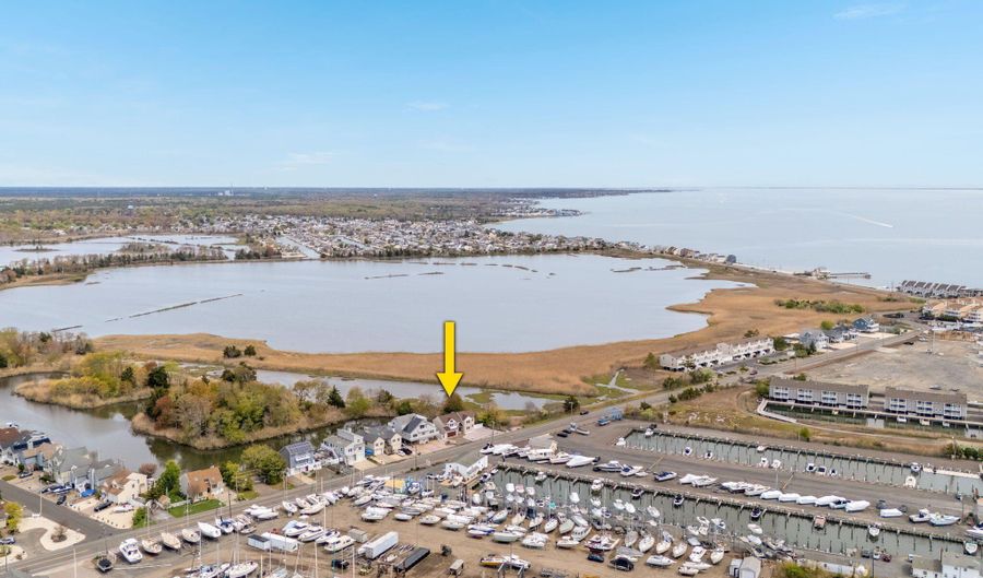 450 E Bay Ave, Barnegat, NJ 08005 - 4 Beds, 3 Bath