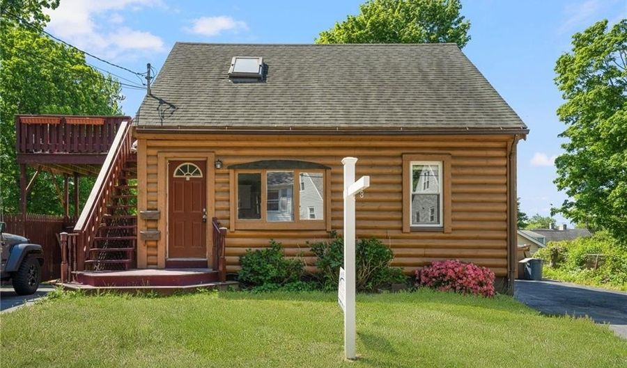 17 Padelford Ave, East Providence, RI 02915 - 2 Beds, 2 Bath