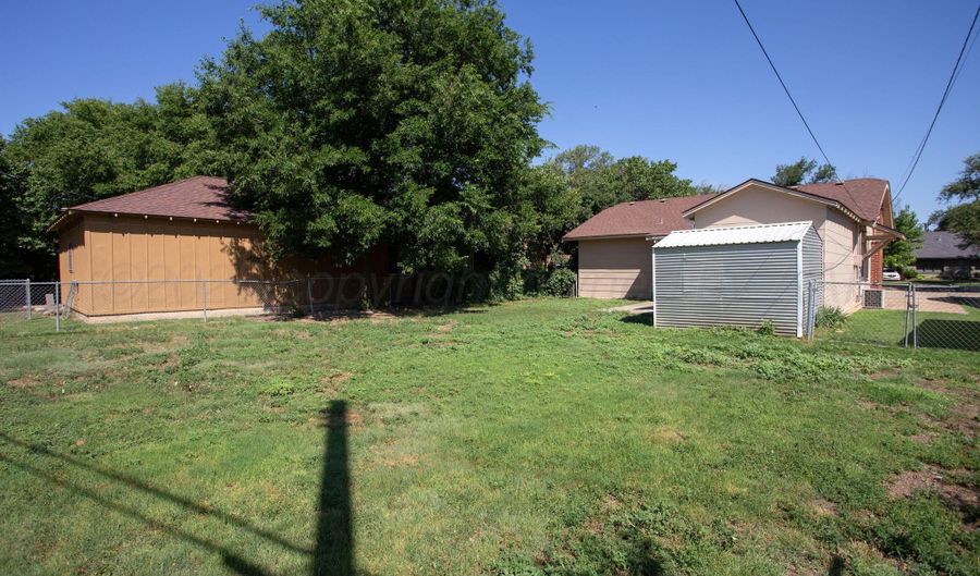 406 SUNSET Ter, Amarillo, TX 79106 - 3 Beds, 1 Bath