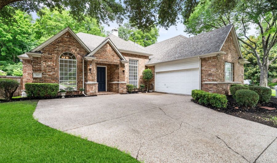 905 Rolling Meadows Ct, Allen, TX 75013 - 4 Beds, 3 Bath