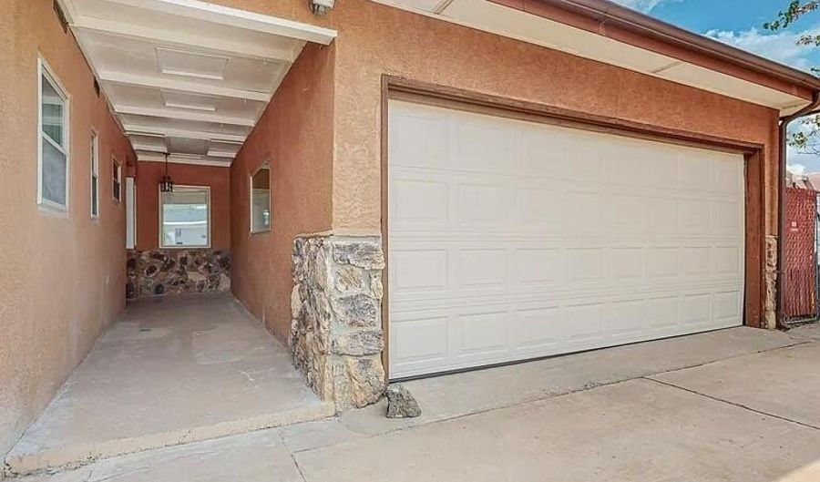 1701 Hoffman Dr NE, Albuquerque, NM 87110 - 4 Beds, 2 Bath