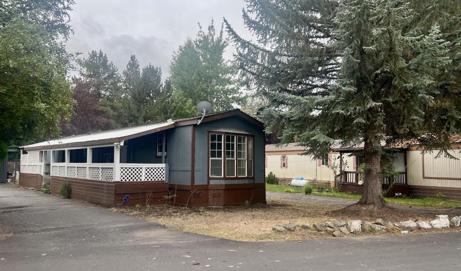 61445 SE 27th St 48, Bend, OR 97702 - 2 Beds, 1 Bath