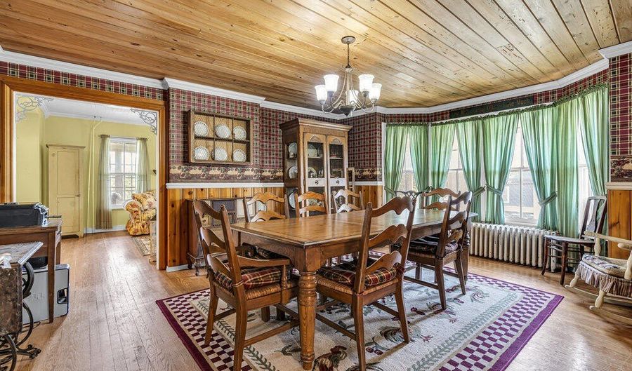 41 South Ave, Atlantic Highlands, NJ 07716 - 2 Beds, 2 Bath