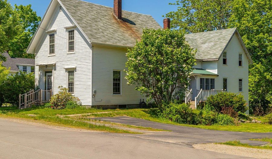 100 Cedar St, Belfast, ME 04915 - 4 Beds, 2 Bath
