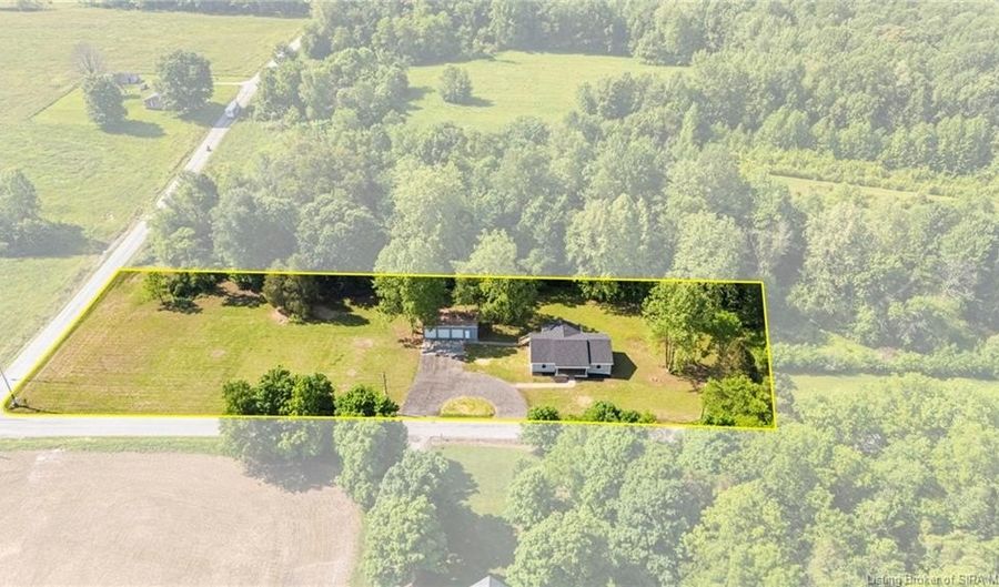 934 E Crothersville Rd, Austin, IN 47102 - 4 Beds, 2 Bath