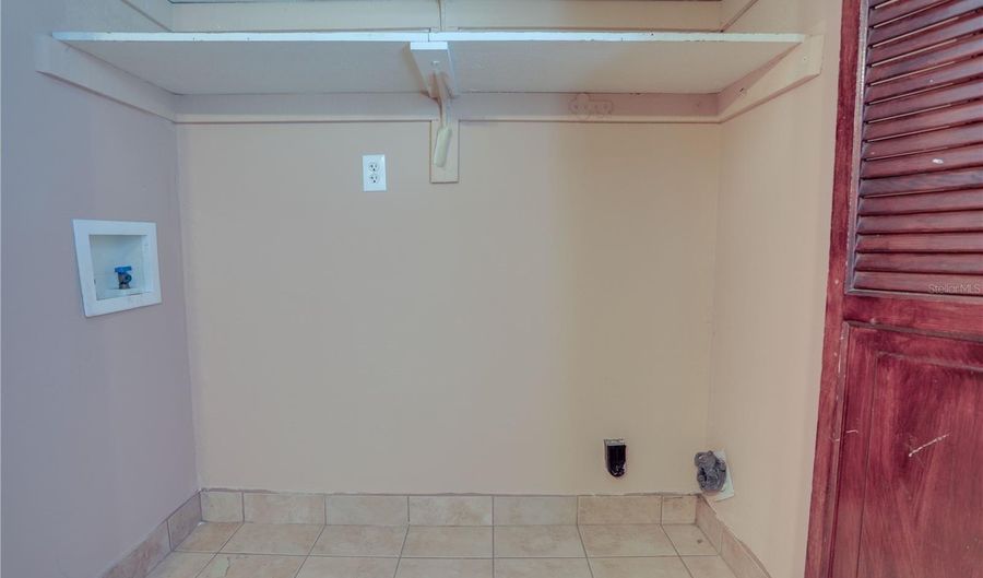 492 TAMARACK St, Altamonte Springs, FL 32714 - 2 Beds, 2 Bath