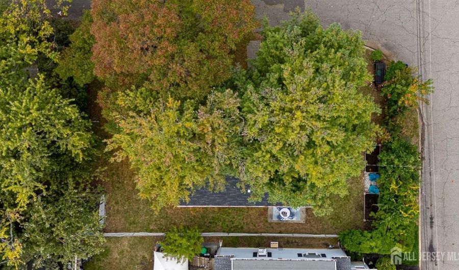 599 Keyport Ave, Aberdeen, NJ 07735 - 3 Beds, 1 Bath