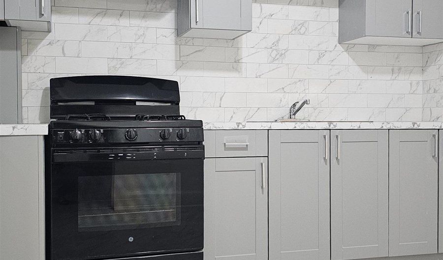 1013 BROADWAY, Bayonne, NJ 07002 - 5 Beds, 1 Bath