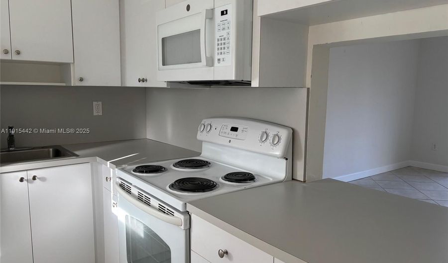 20200 NE 27th Ct 33, Aventura, FL 33180 - 1 Beds, 1 Bath