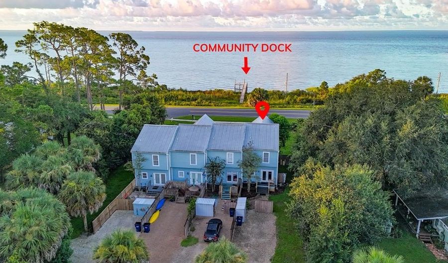 309 Hwy 98, Apalachicola, FL 32320 - 2 Beds, 3 Bath