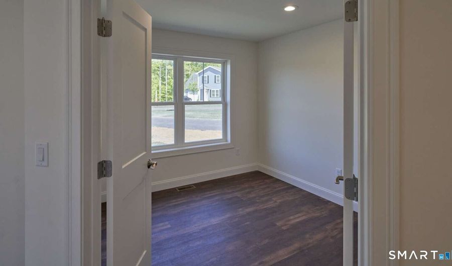 16 Jordan Ln, Colchester, CT 06415 - 3 Beds, 3 Bath