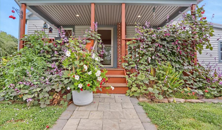 243 TATTLETOWN Rd, Aaronsburg, PA 16820 - 5 Beds, 3 Bath