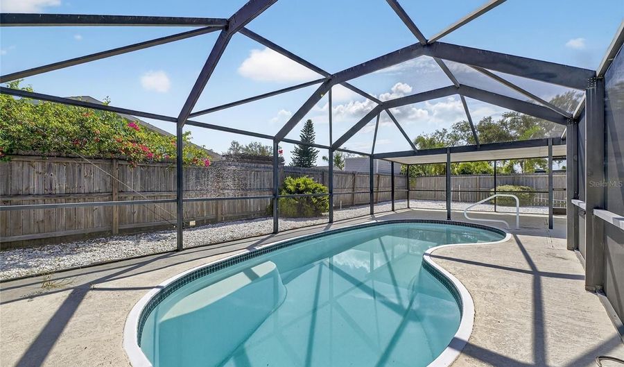 635 JAMAICA Cir E, Apollo Beach, FL 33572 - 3 Beds, 2 Bath