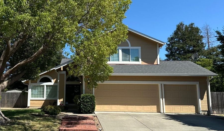 240 Newbury Way, American Canyon, CA 94503 - 4 Beds, 3 Bath