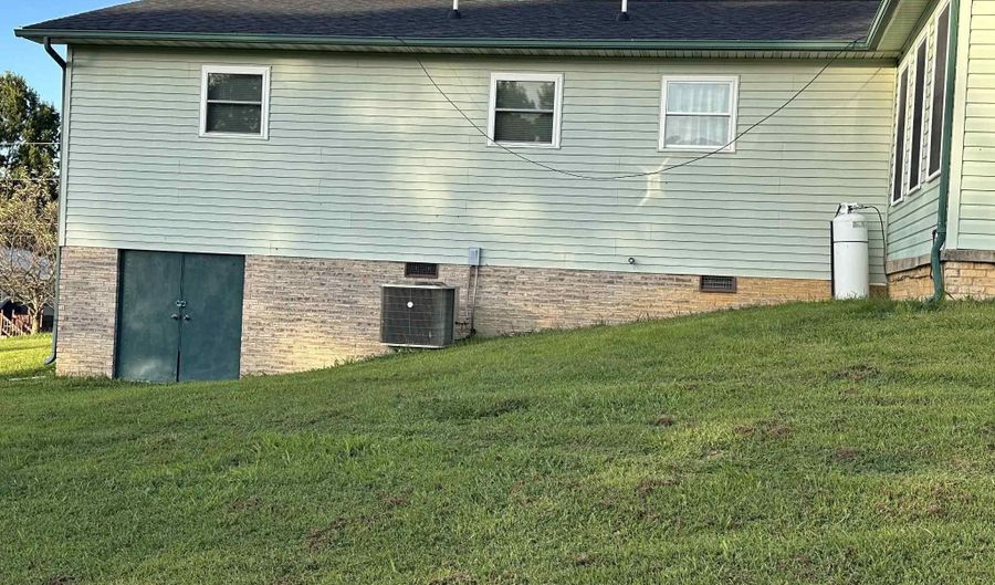 50 Pine Ridge Dr, Afton, TN 37616 - 2 Beds, 2 Bath