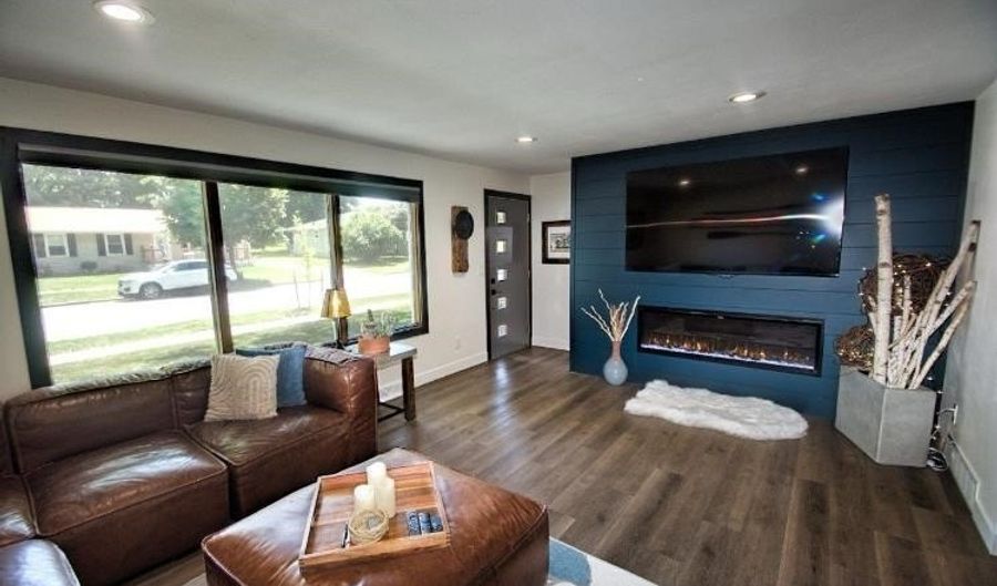 2217 N GILLETT St, Appleton, WI 54914 - 3 Beds, 2 Bath