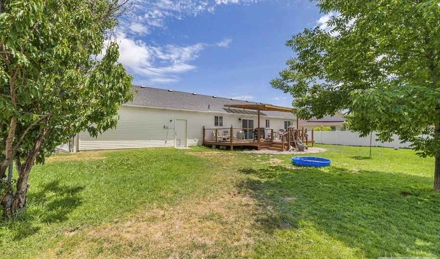 1215 Abbie Rd, Blackfoot, ID 83221 - 4 Beds, 3 Bath