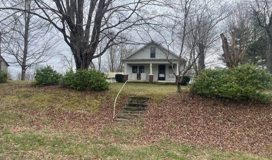 1028 Old Monticello Rd, Albany, KY 42602 - 2 Beds, 1 Bath