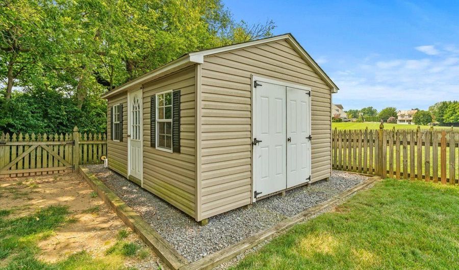 2619 INWOOD Dr, Adamstown, MD 21710 - 5 Beds, 6 Bath