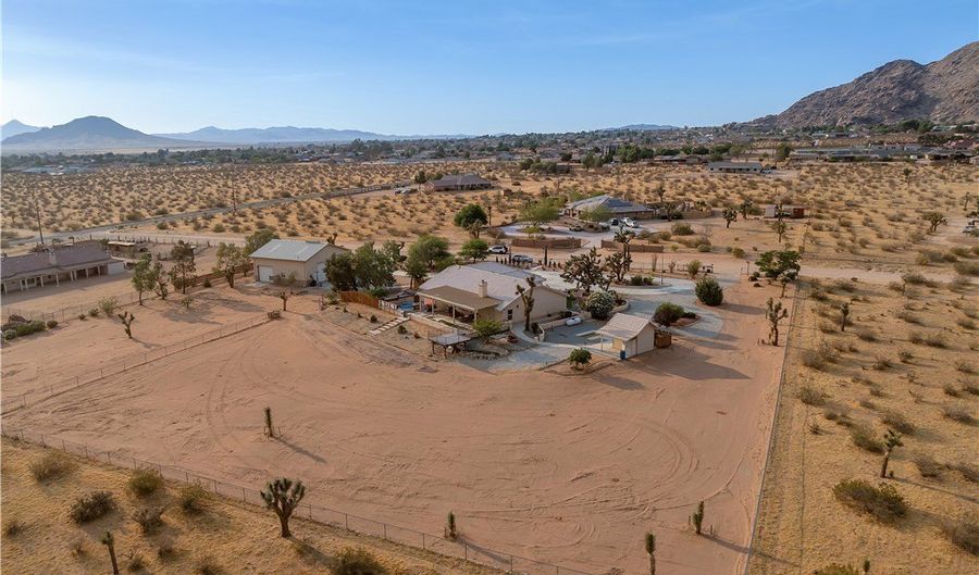 23355 Cuyama, Apple Valley, CA 92307 - 3 Beds, 2 Bath
