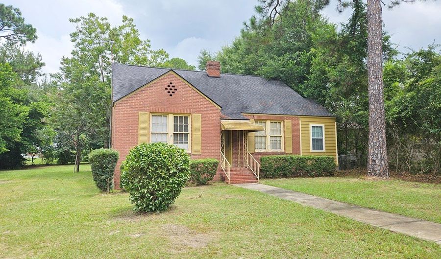813 1ST Ave, Albany, GA 31701 - 3 Beds, 1 Bath