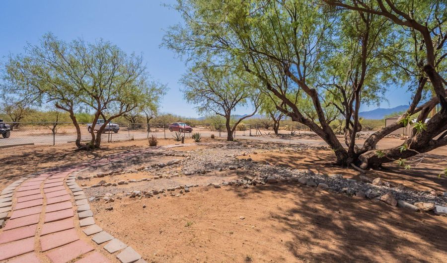 17111 S Country Club Rd E 18, Sahuarita, AZ 85629 - 3 Beds, 2 Bath