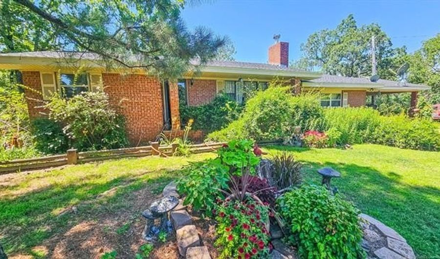 105 W Mockingbird Ln, McAlester, OK 74501 - 3 Beds, 1 Bath