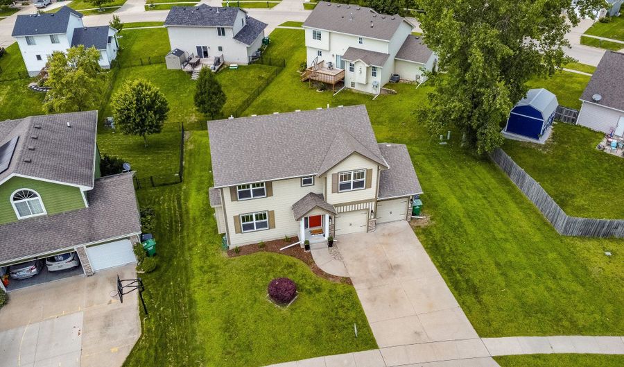 2010 SE Clover Ridge Dr, Ankeny, IA 50021 - 4 Beds, 3 Bath