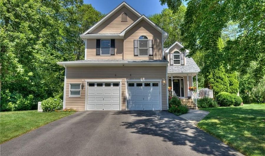 84 Bakewell Ct, Cranston, RI 02921 - 3 Beds, 4 Bath