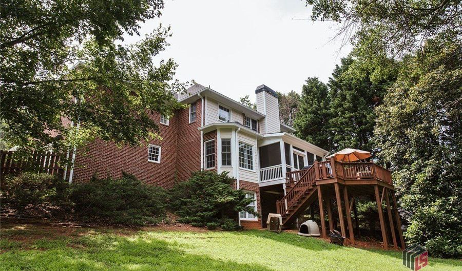 1350 Nona Dr, Athens, GA 30606 - 5 Beds, 5 Bath