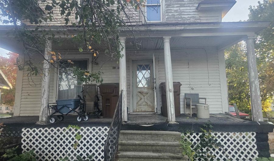 413 Vine St, Albert City, IA 50510 - 5 Beds, 2 Bath