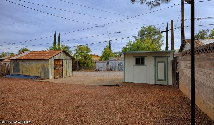 1411 Main St, Clarkdale, AZ 86324 - 2 Beds, 1 Bath