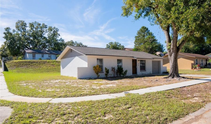 434 W 17TH St, Apopka, FL 32703 - 3 Beds, 2 Bath