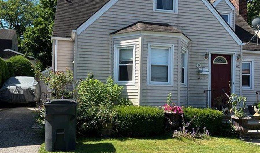40 Hickory Ave House, Bergenfield, NJ 07621 - 3 Beds, 3 Bath