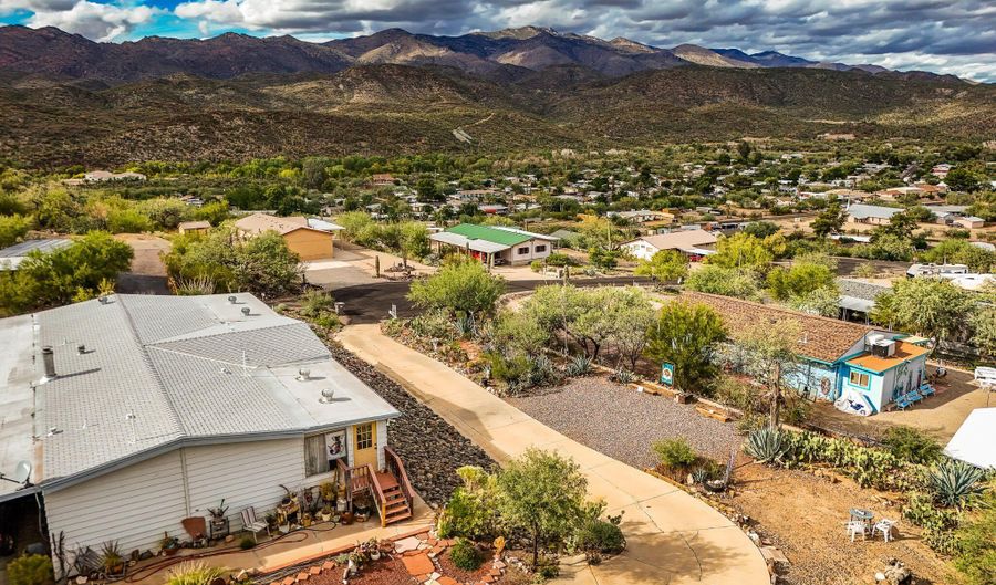 34851 S DESERT Cv, Black Canyon City, AZ 85324 - 2 Beds, 2 Bath