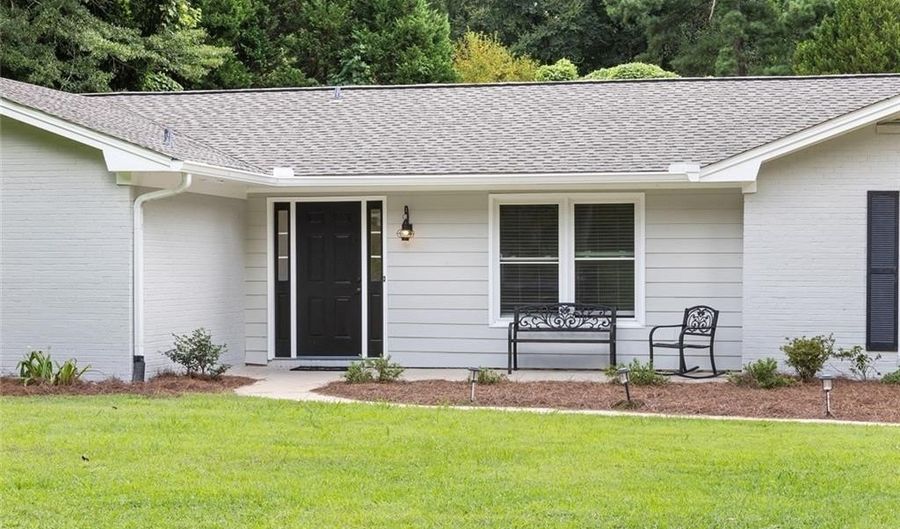 111 CARTER St, Auburn, AL 36830 - 3 Beds, 2 Bath