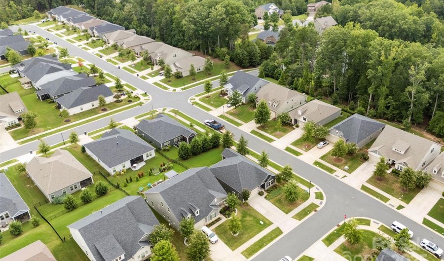 9302 Dufaux Dr, Charlotte, NC 28278 - 3 Beds, 2 Bath