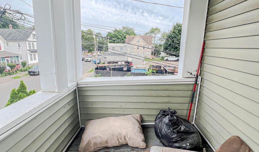 119 Read St, Bridgeport, CT 06607 - 2 Beds, 1 Bath