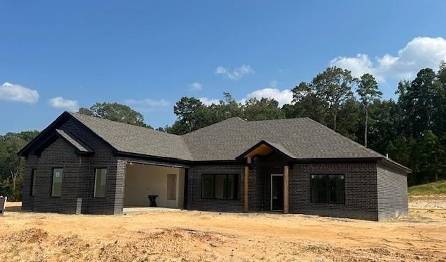 1160 Duke Dr, Bauxite, AR 72011 - 3 Beds, 2 Bath