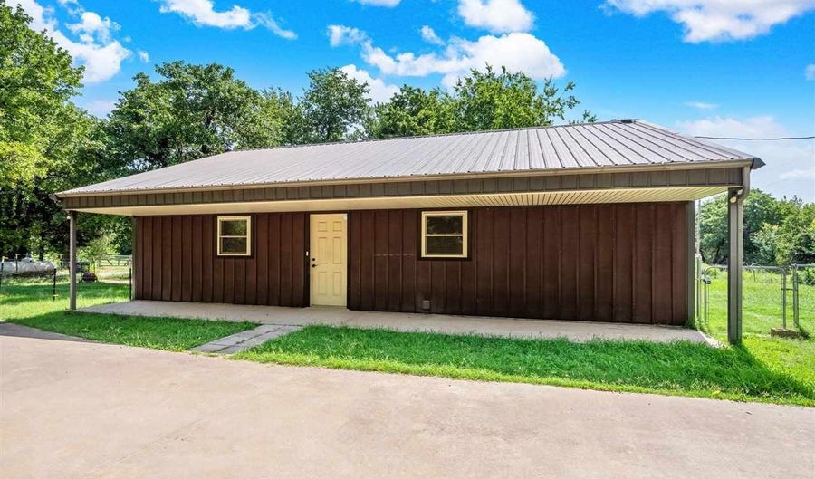 293 Whippoorwill St, Apache, OK 73006 - 1 Beds, 1 Bath