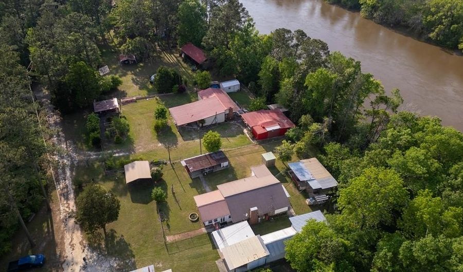 189 High Blf, Baxley, GA 31513 - 2 Beds, 2 Bath