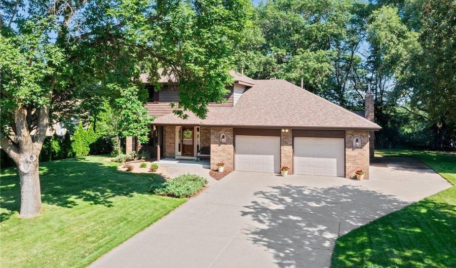 311 Coolidge St, Anoka, MN 55303 - 3 Beds, 3 Bath