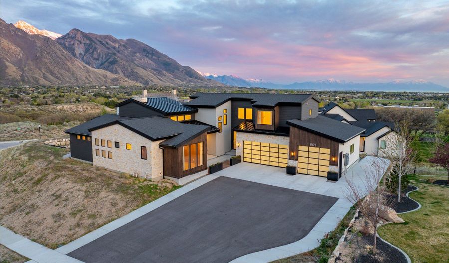 501 W DEVEY Dr, Alpine, UT 84004 - 5 Beds, 6 Bath