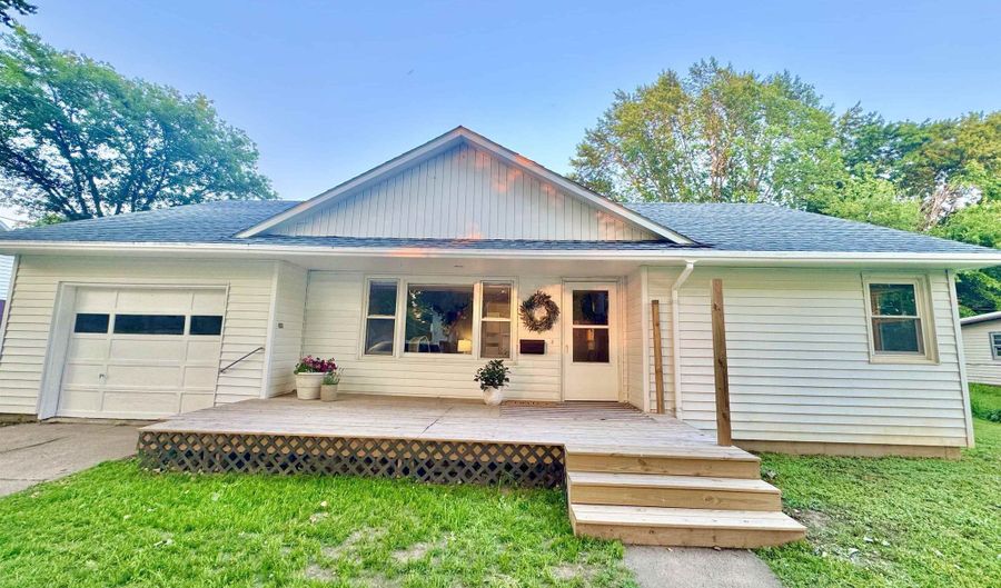 202 3rd Ave N, Anthon, IA 51004 - 2 Beds, 2 Bath