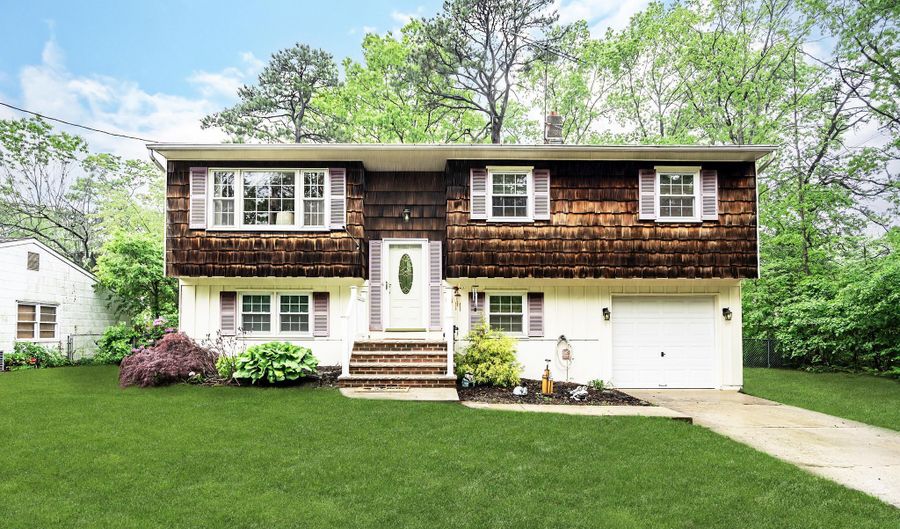 1112 Berkeley Ave, Beachwood, NJ 08722 - 5 Beds, 2 Bath
