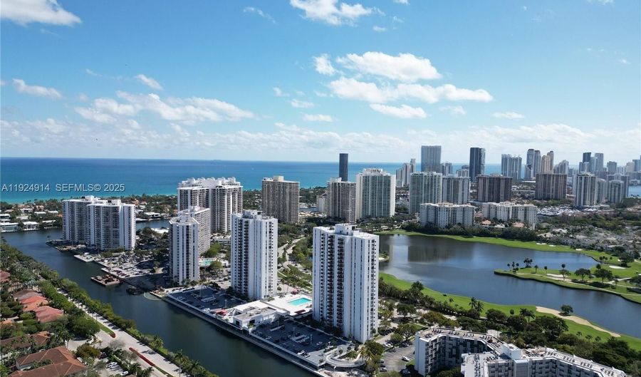 3675 N Country Club Dr 2007, Aventura, FL 33180 - 1 Beds, 2 Bath